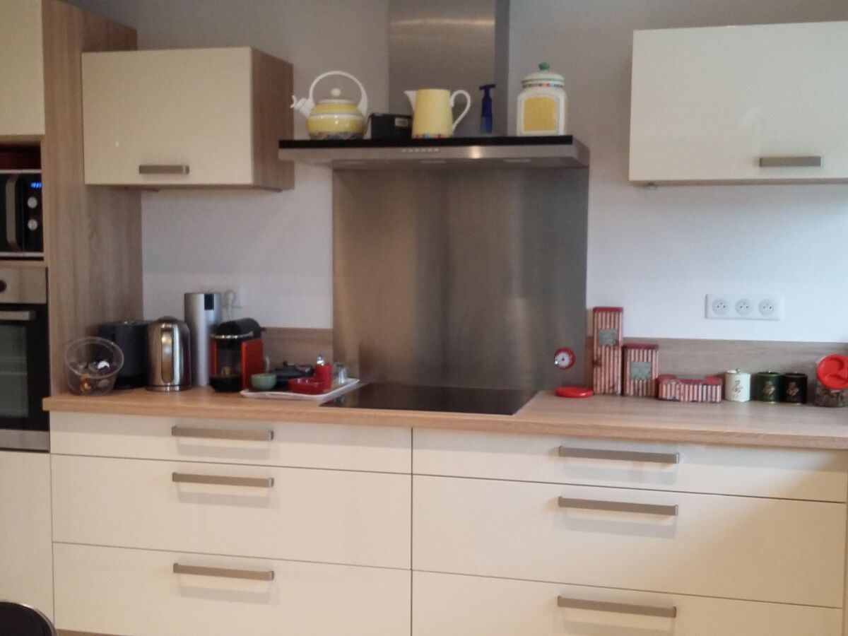 Cuisine équipée sur mesure Light + Pannacotta Majestic brillant