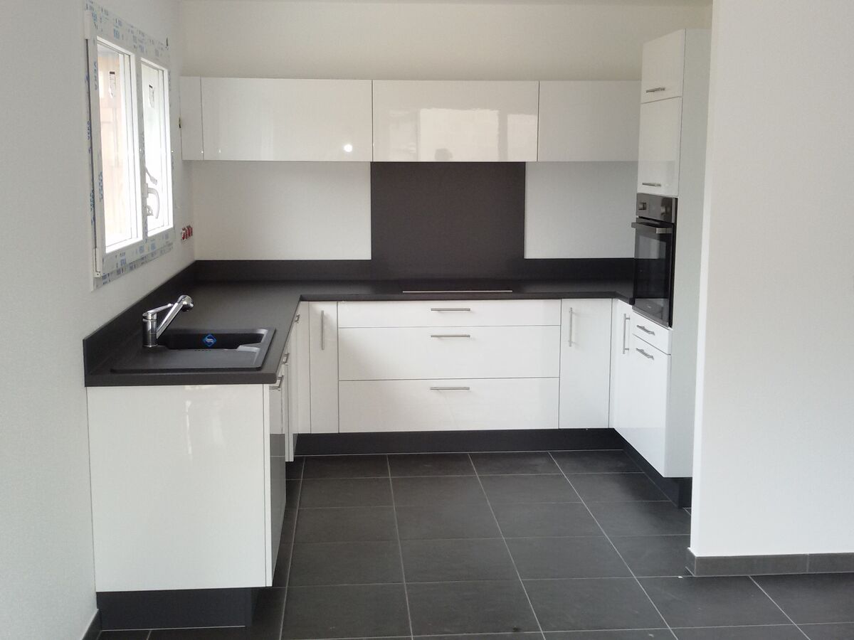 Cuisine avant-après sur mesure Light Blanc brillant