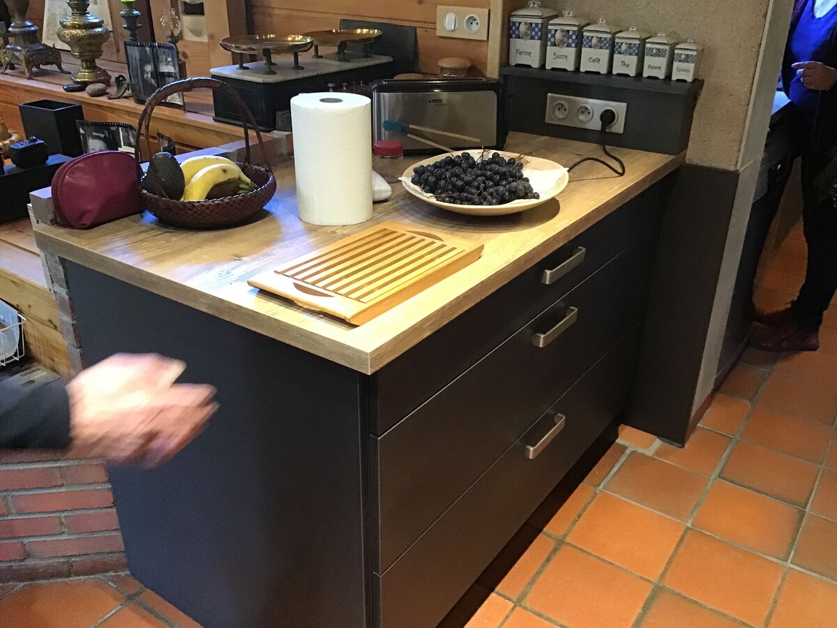 Rénovation cuisine équipée sur mesure Label Métal Brossé