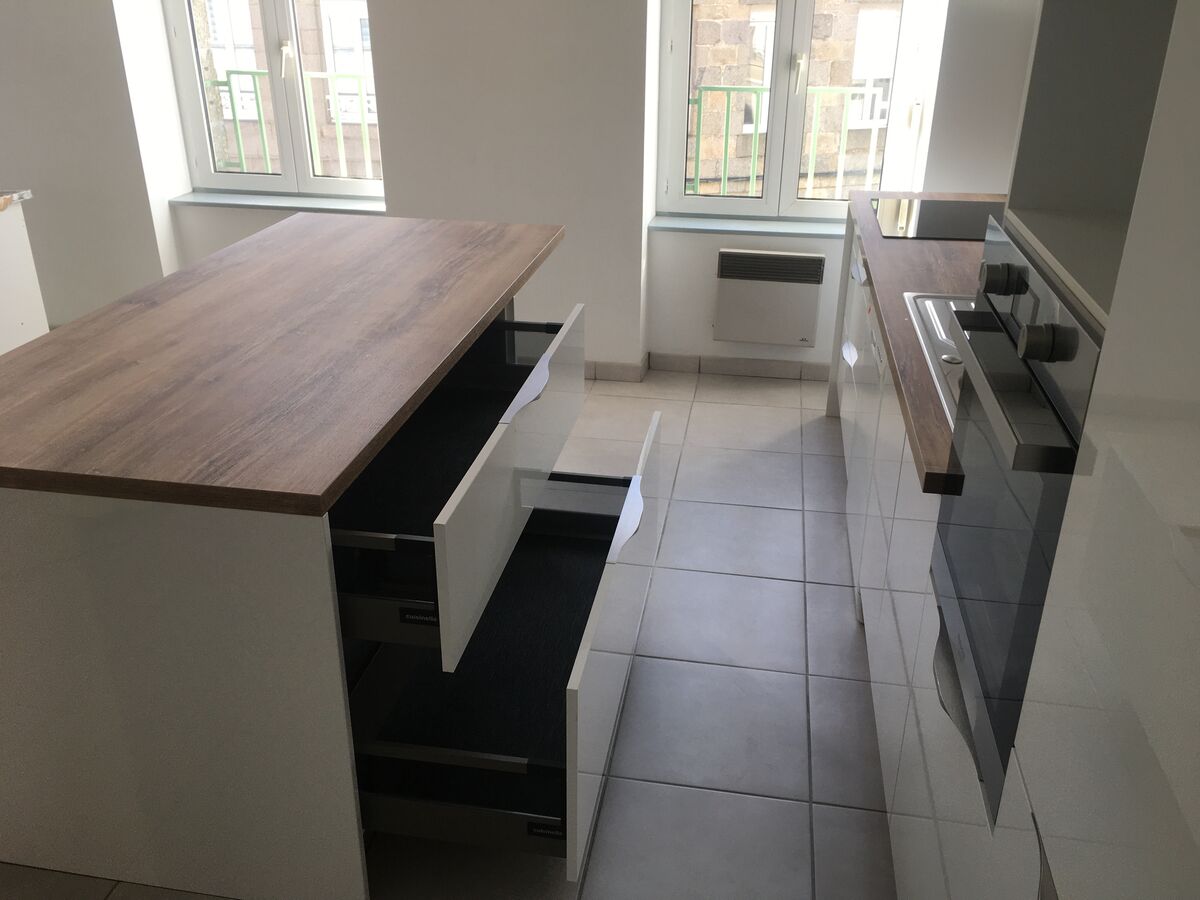 Cuisine avant-après sur mesure LIGHT Blanc Brillant