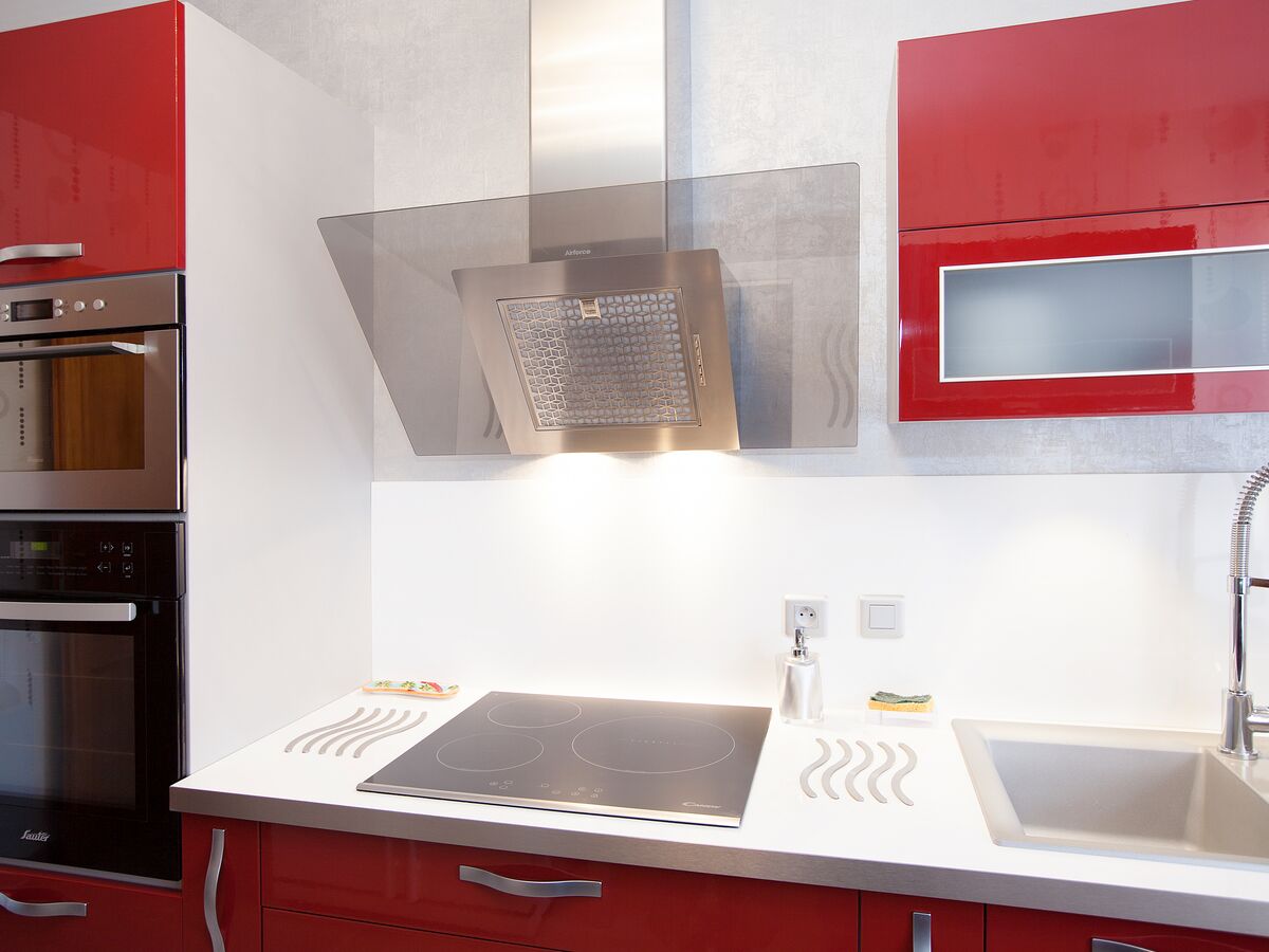 Cuisine avant-après sur mesure Light + Rouge Majestic Brillant