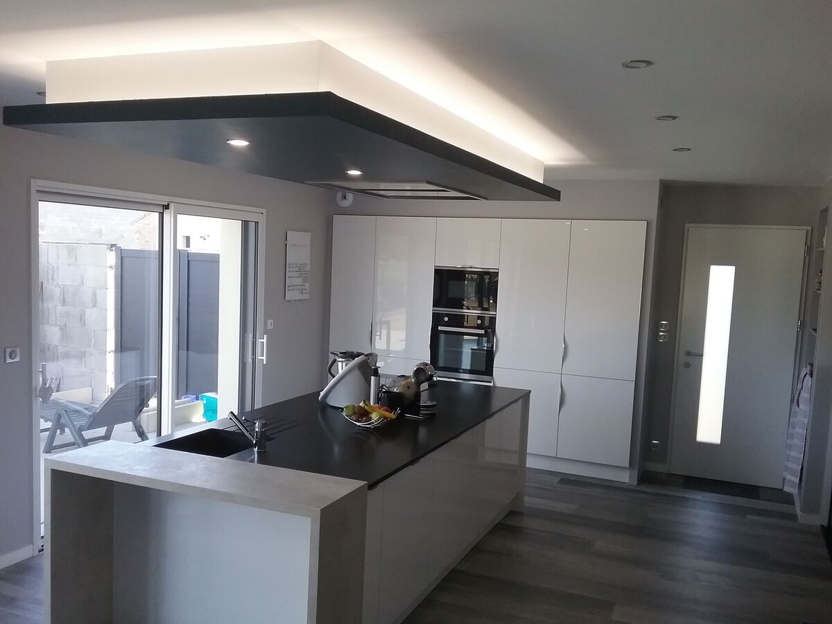 Rénovation cuisine équipée sur mesure Light Blanc brillant