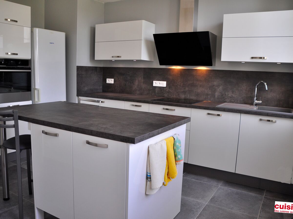 Cuisine équipée sur mesure Light Blanc brillant