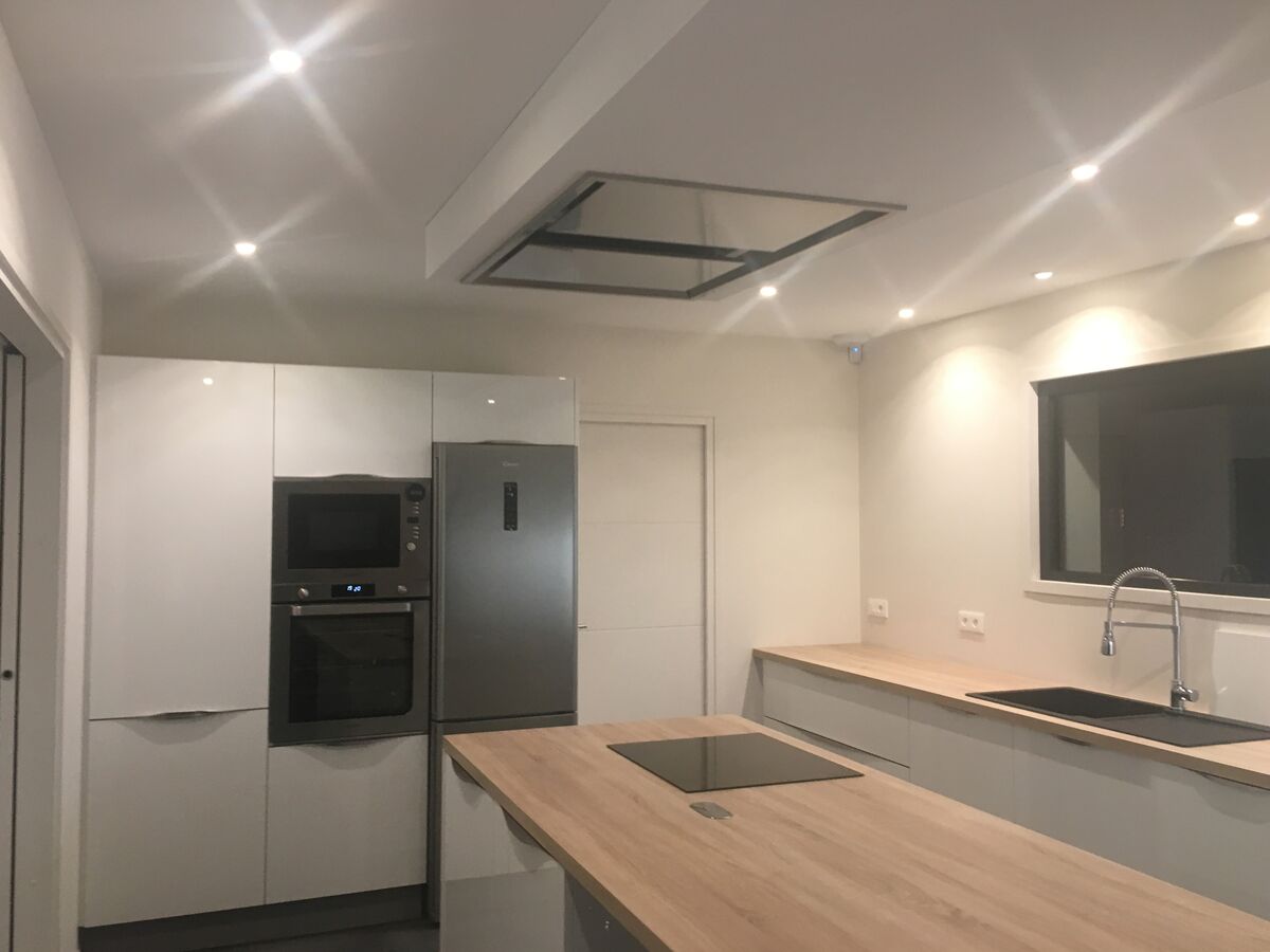 Rénovation cuisine équipée sur mesure Light Blanc Brillant