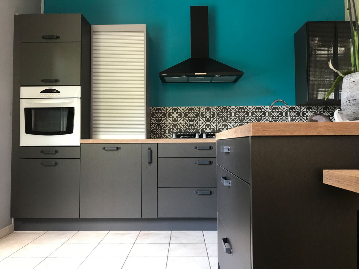 Cuisine avant-après sur mesure Label Métal Brossé