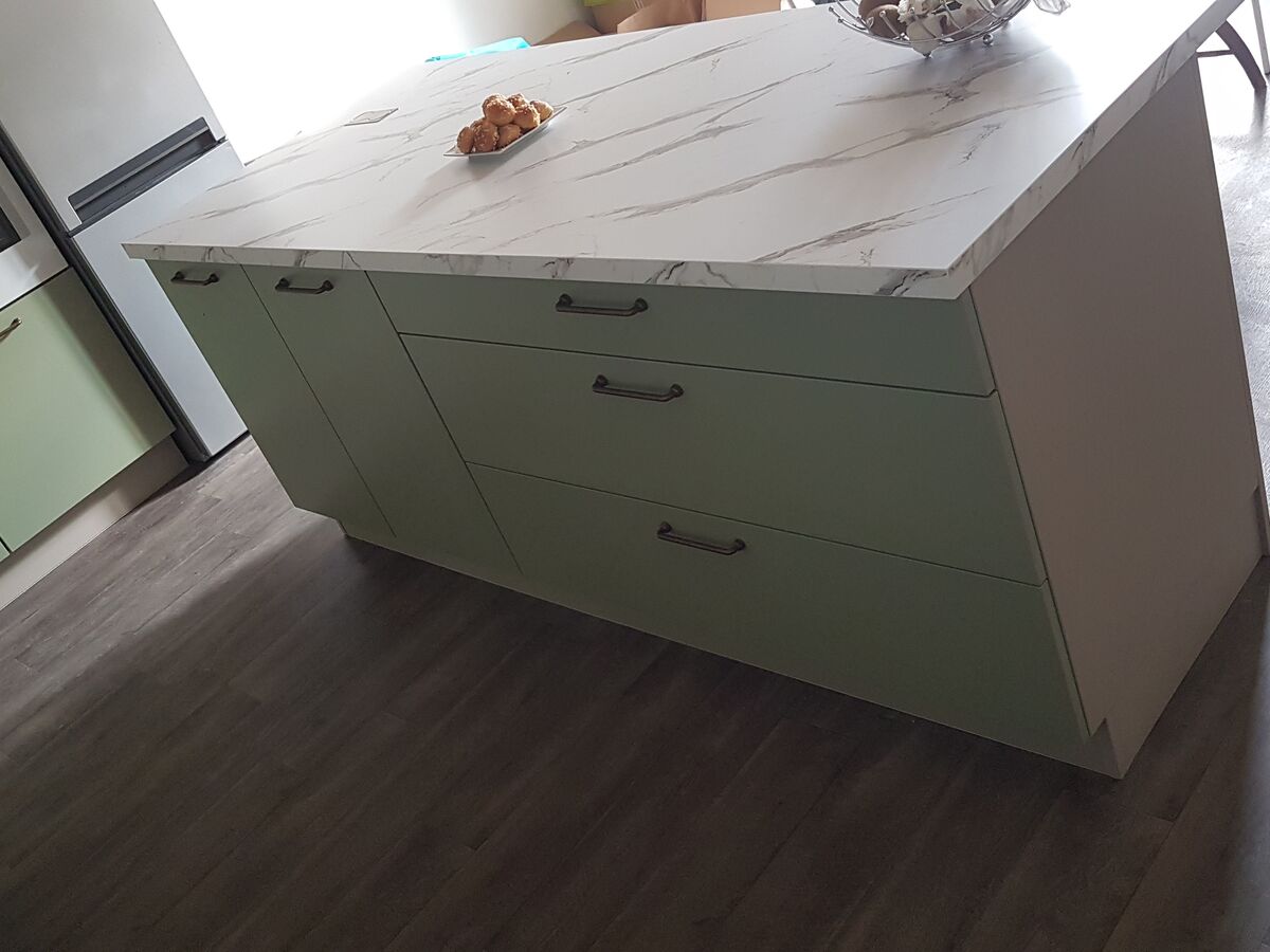 Cuisine avant-après sur mesure Color Laqué Kaki