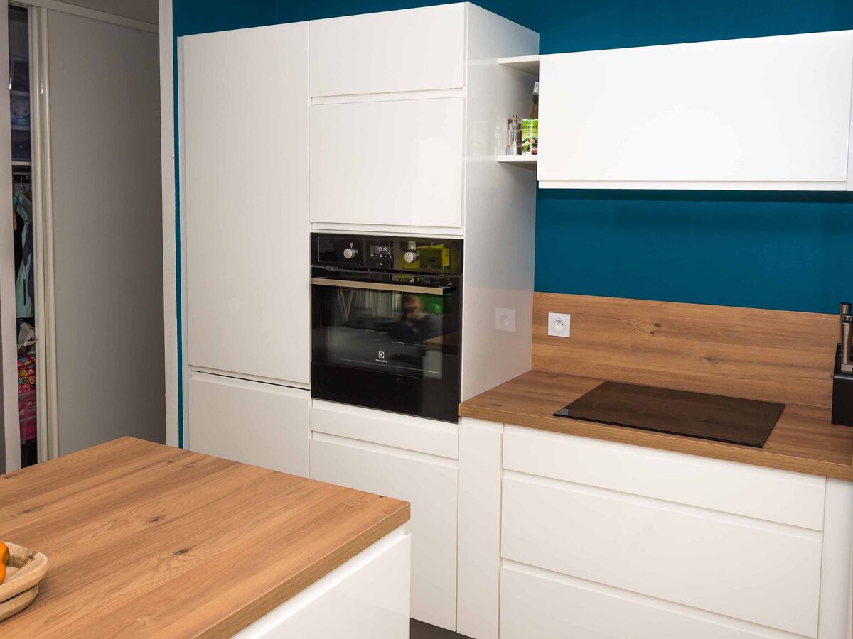 Cuisine avant-après sur mesure Pure Brillant Blanc Brillant