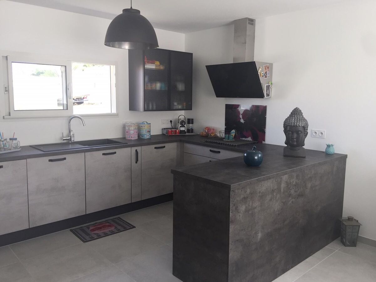 Rénovation cuisine équipée sur mesure Label Béton Foncé