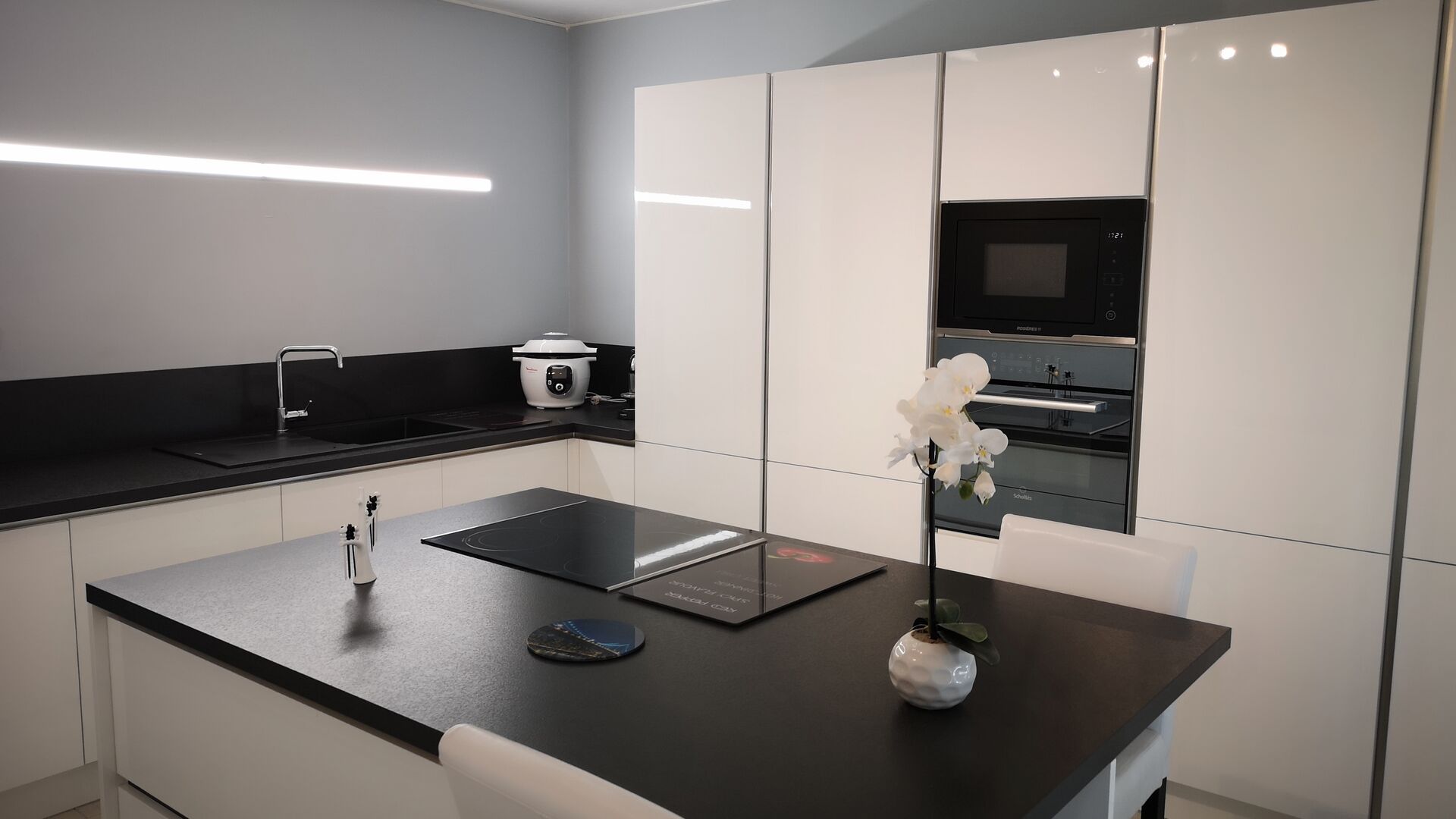 Cuisine équipée sur mesure Light Blanc Brillant