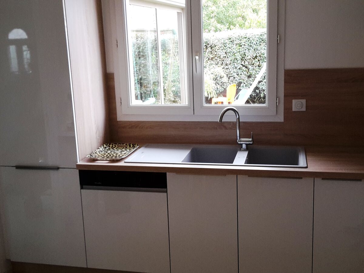 Cuisine équipée sur mesure Light Blanc brillant et Trend + Blanc Mat