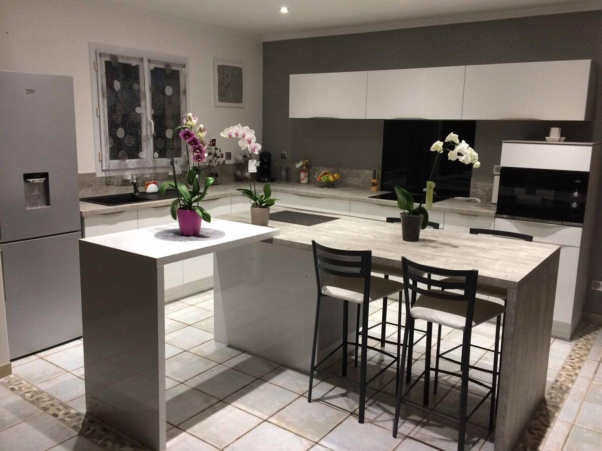 Cuisine équipée sur mesure Light Blanc brillant