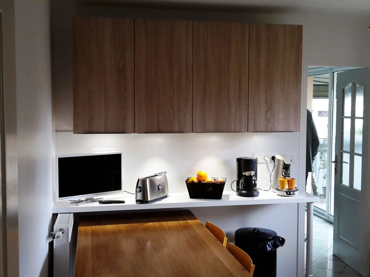 Cuisine avant-après sur mesure Light Blanc brillant et Trend + Blanc Mat