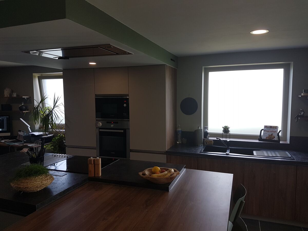 Cuisine avant-après sur mesure Trend Taupe Mat et Osani Oak