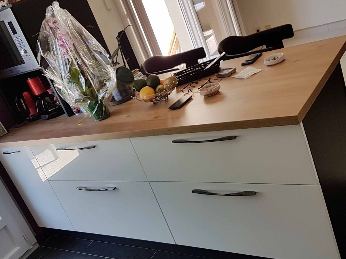 Cuisine avant-après sur mesure Light Blanc brillant