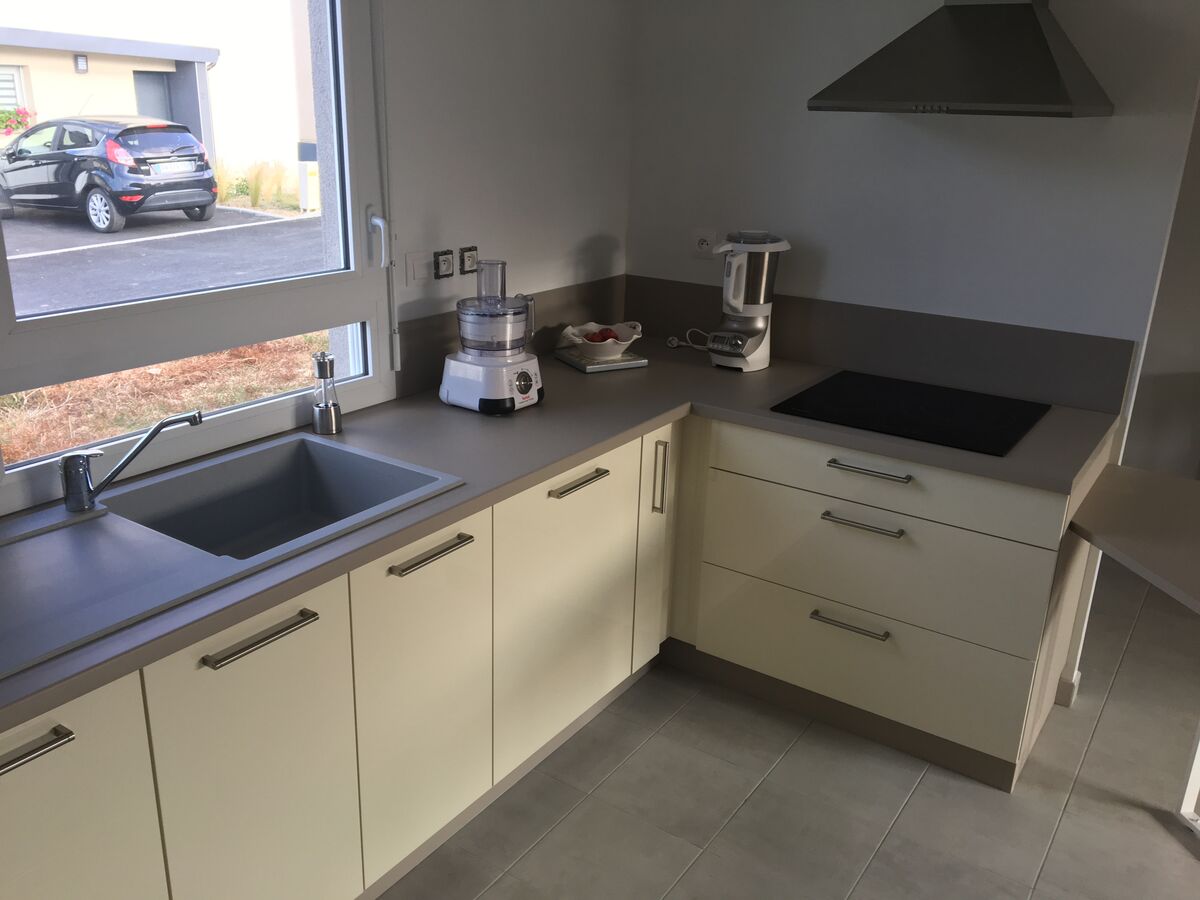 Rénovation cuisine équipée sur mesure Light Pannacotta Majestic Brillant & Grège Majestic Brillant