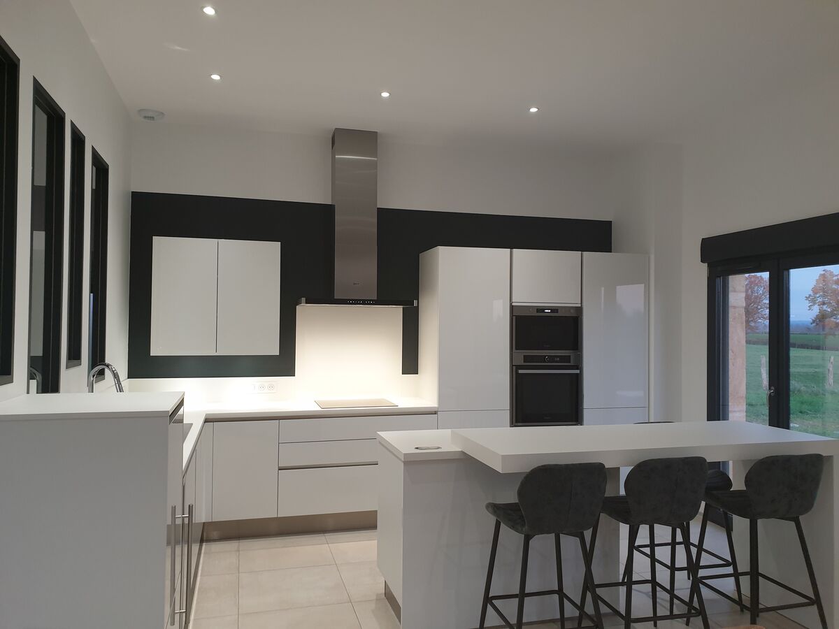 Rénovation cuisine équipée sur mesure E Light Blanc Brillant