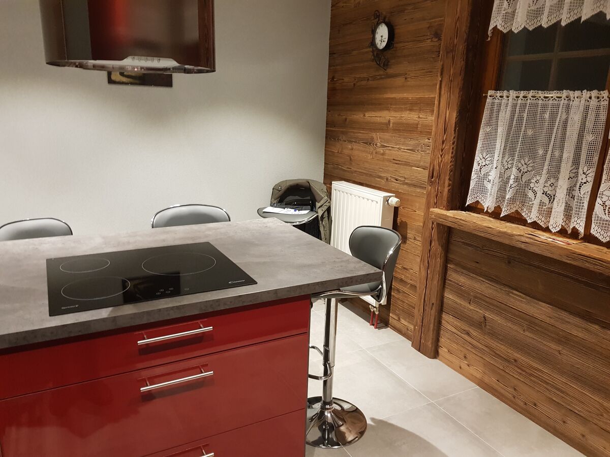 Rénovation cuisine sur mesure Light + Rouge Majestic Brillant