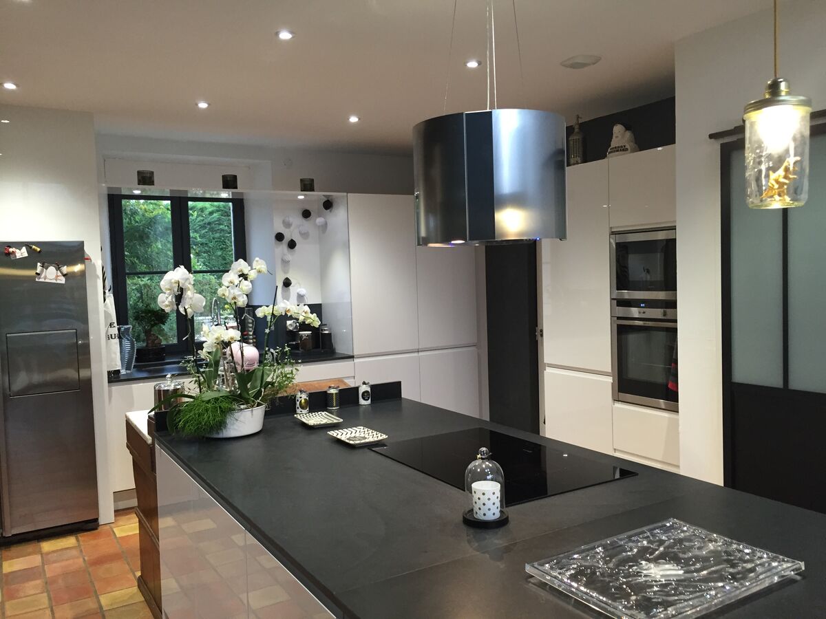 Cuisine avant-après sur mesure Pure Brillant Blanc Brillant