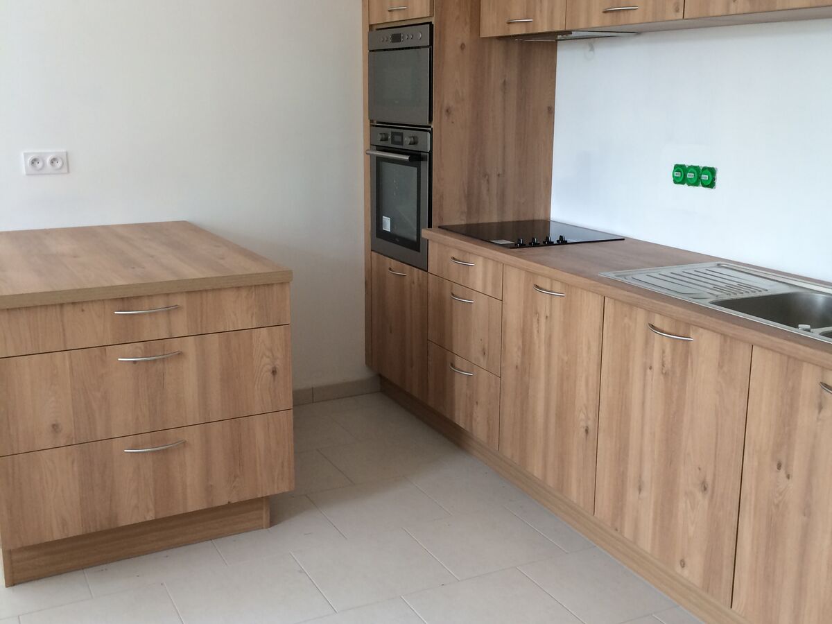 Cuisine avant-après sur mesure Trend + Chêne honey