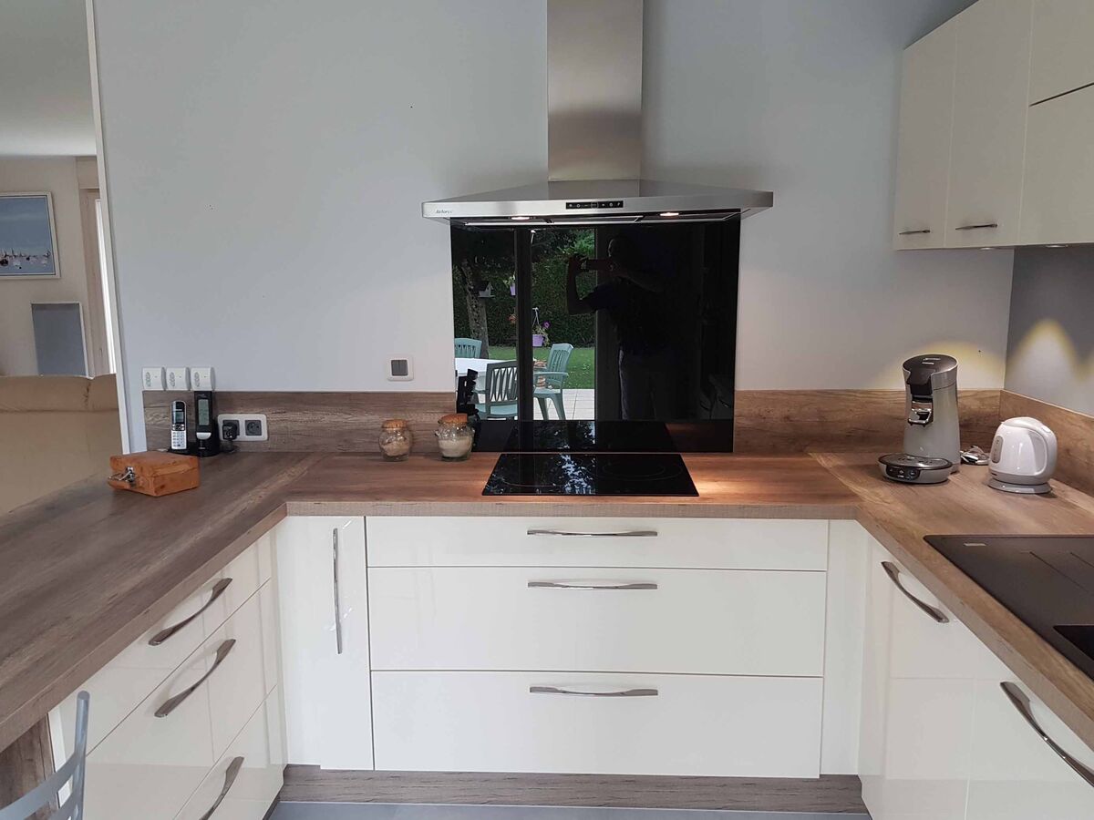 Cuisine avant-après sur mesure Light + Pannacotta Majestic brillant