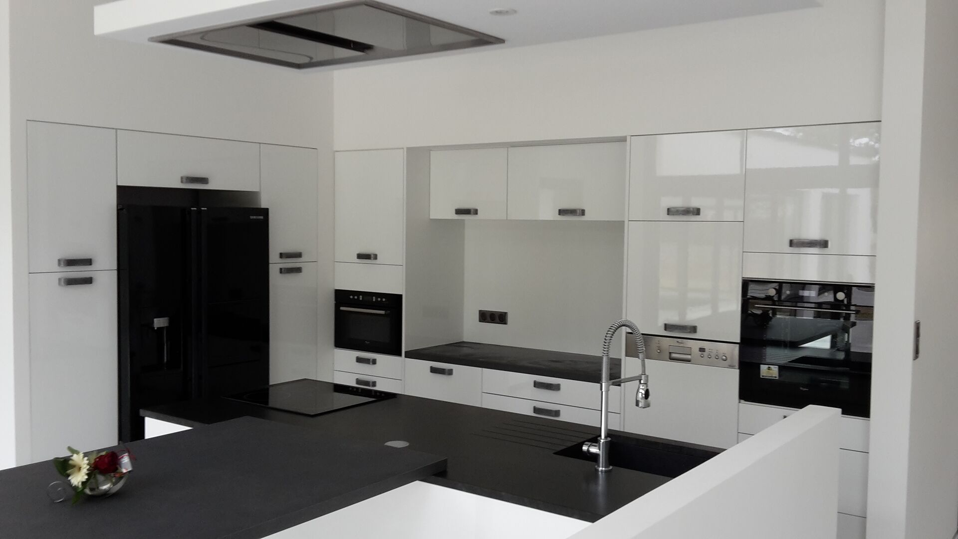 Cuisine équipée sur mesure Light Blanc brillant