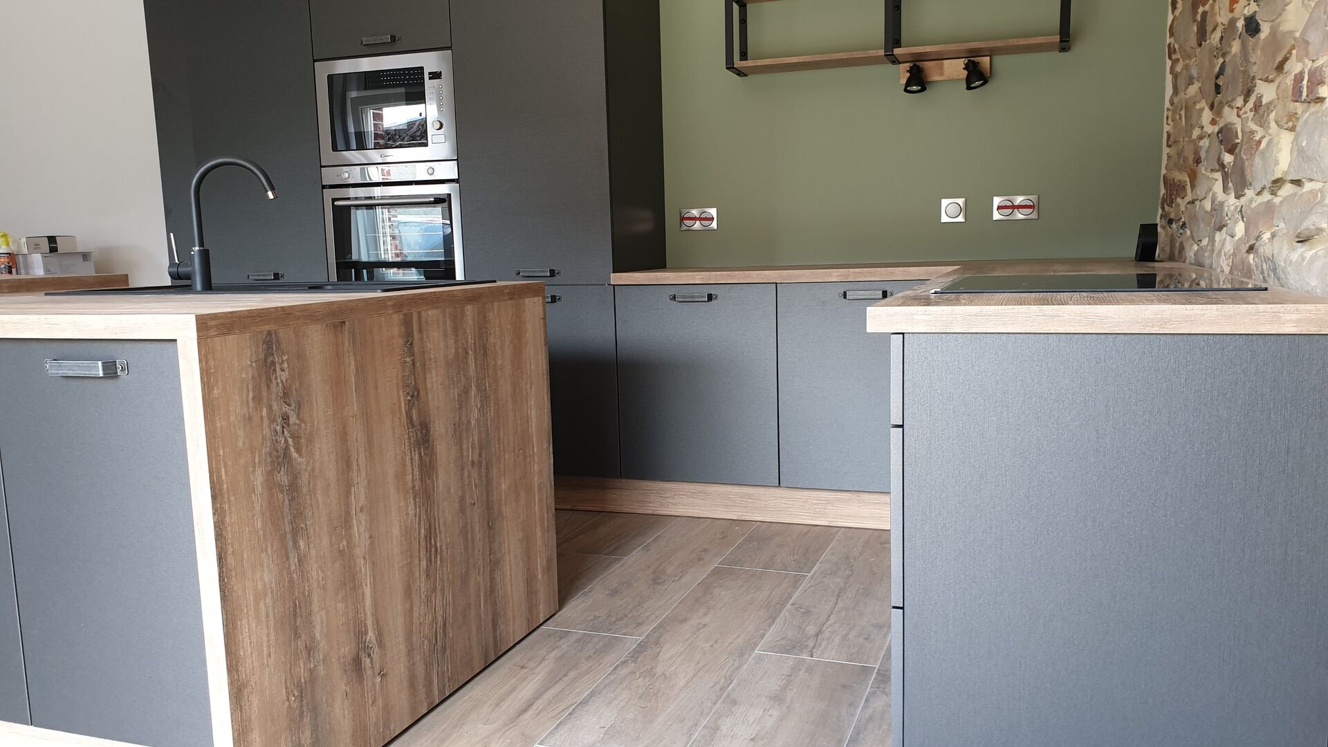 Cuisine équipée sur mesure Label Métal Brossé et Trend Hipster Wood