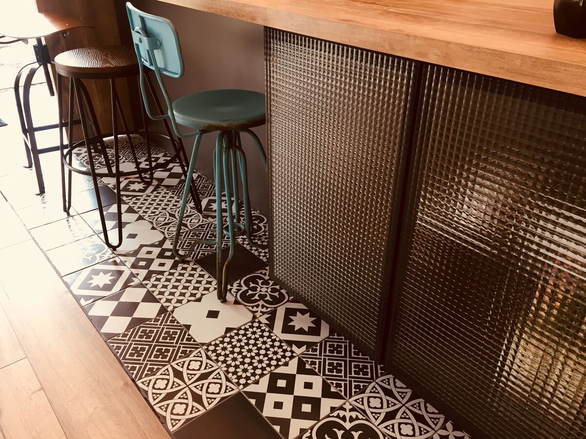 Cuisine avant-après sur mesure Light blanc brillant