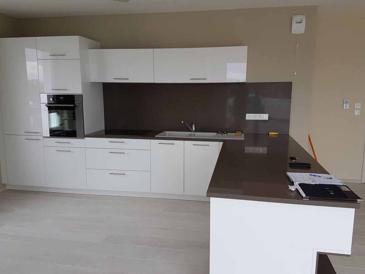 Cuisine avant-après sur mesure Light Blanc brillant