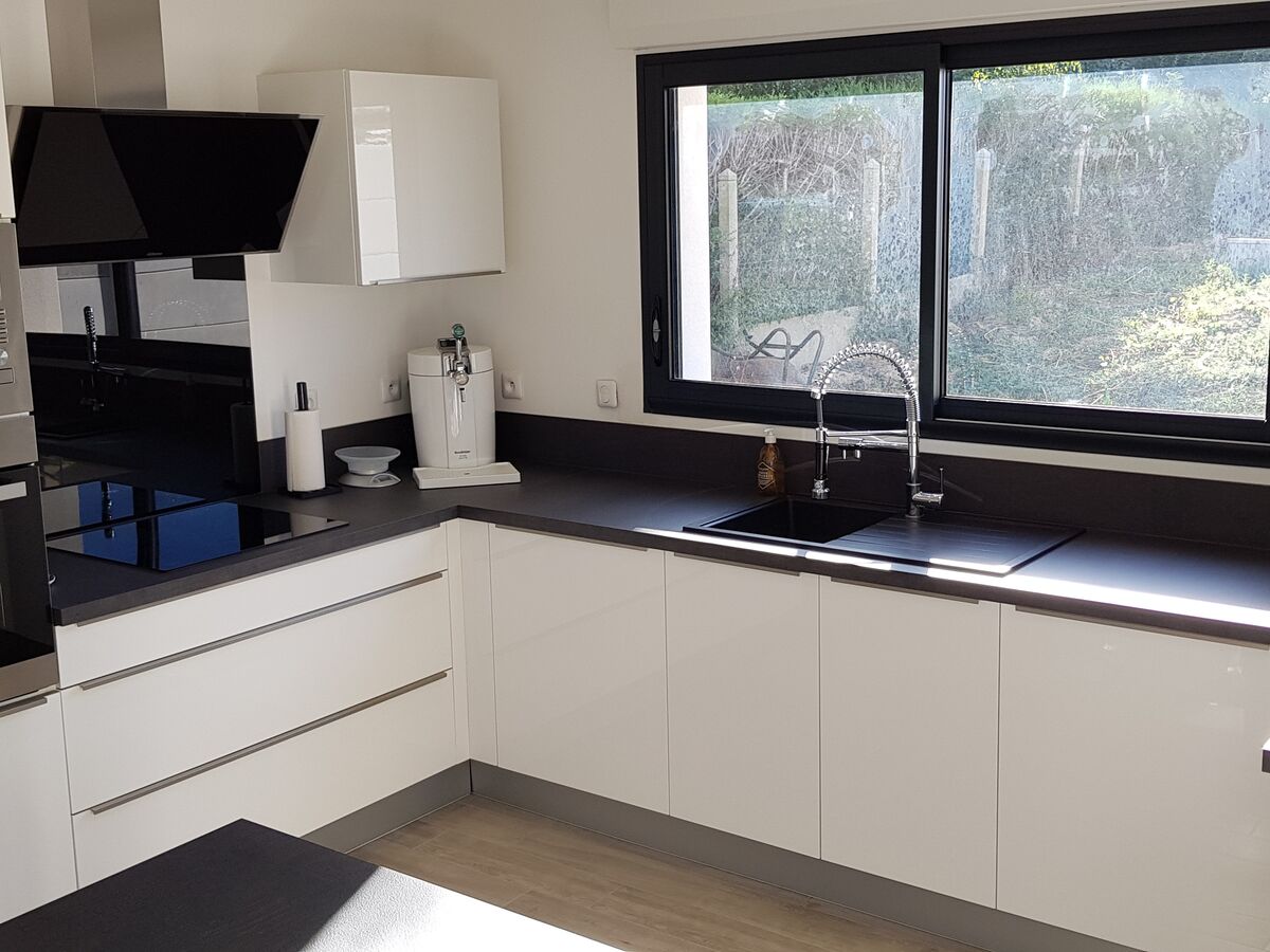 Cuisine équipée sur mesure Light Blanc Brillant