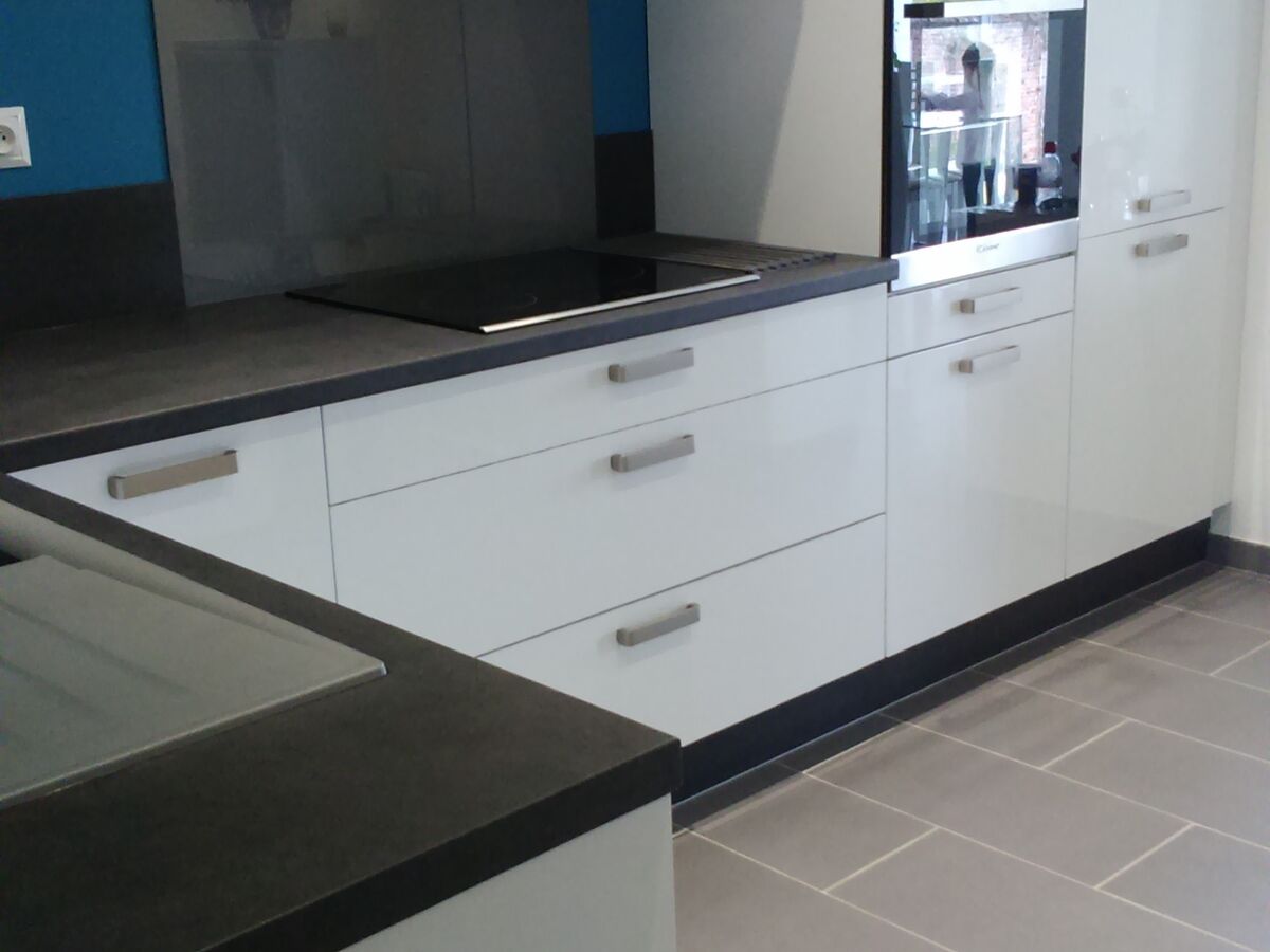 Cuisine avant-après sur mesure Light Blanc brillant