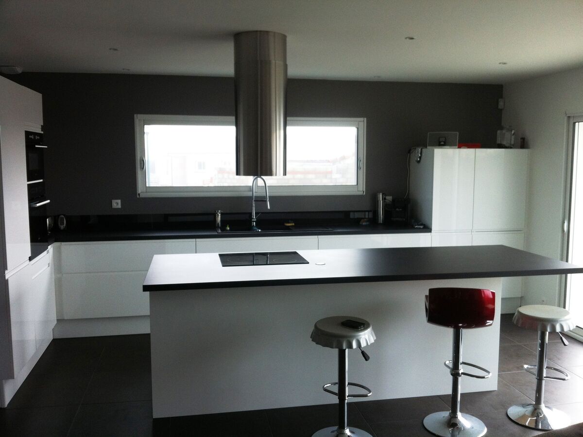 Cuisine avant-après sur mesure Pure Brillant Blanc Brillant