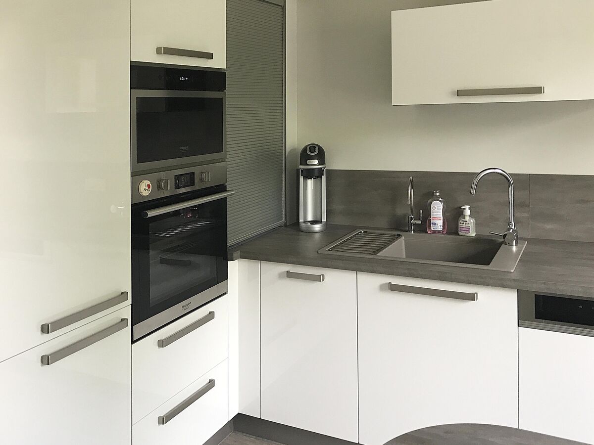 Cuisine avant-après sur mesure Light Blanc brillant