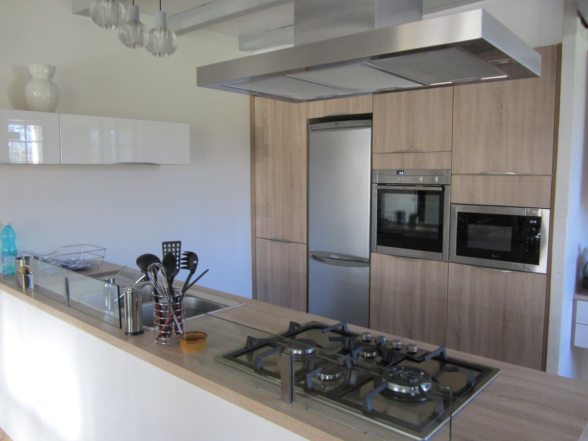 Rénovation cuisine sur mesure Light Blanc brillant et Trend + Chêne timber