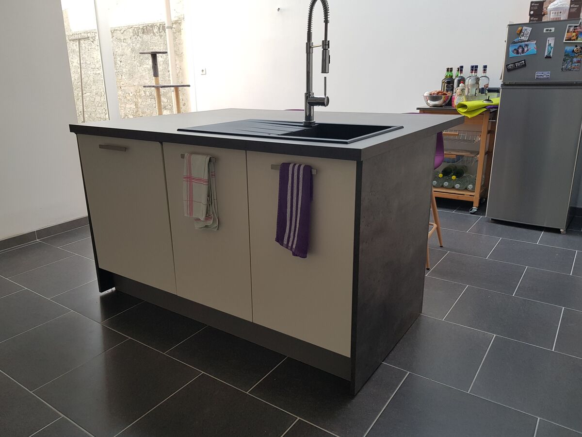 Cuisine avant-après sur mesure Trend Pannacotta mat