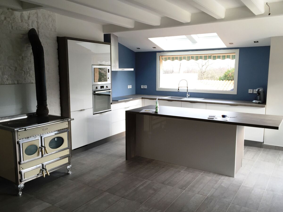 Cuisine équipée sur mesure Light Blanc brillant