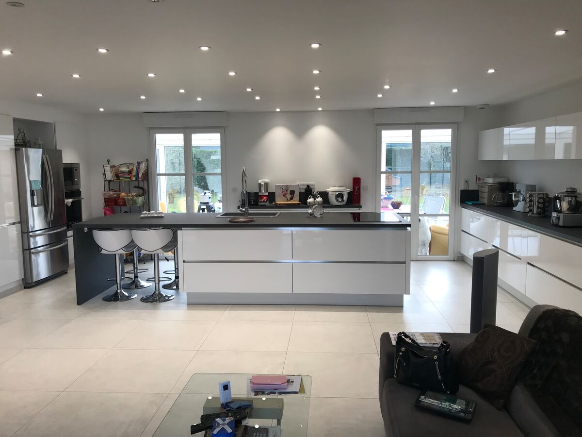 Rénovation cuisine équipée sur mesure Light Blanc Brillant