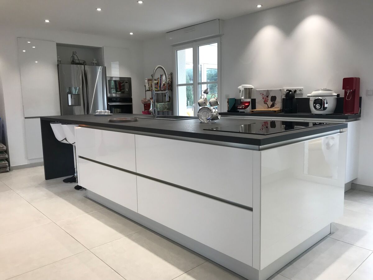Cuisine avant-après sur mesure Light Blanc Brillant