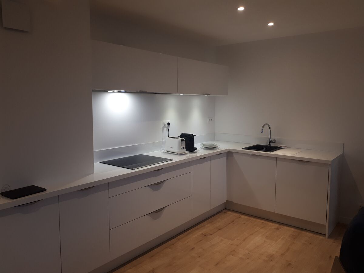 Rénovation cuisine équipée sur mesure Light Blanc Brillant