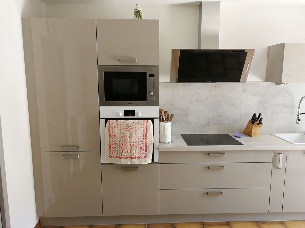 Cuisine avant-après sur mesure Light Grège Majestic Brillant