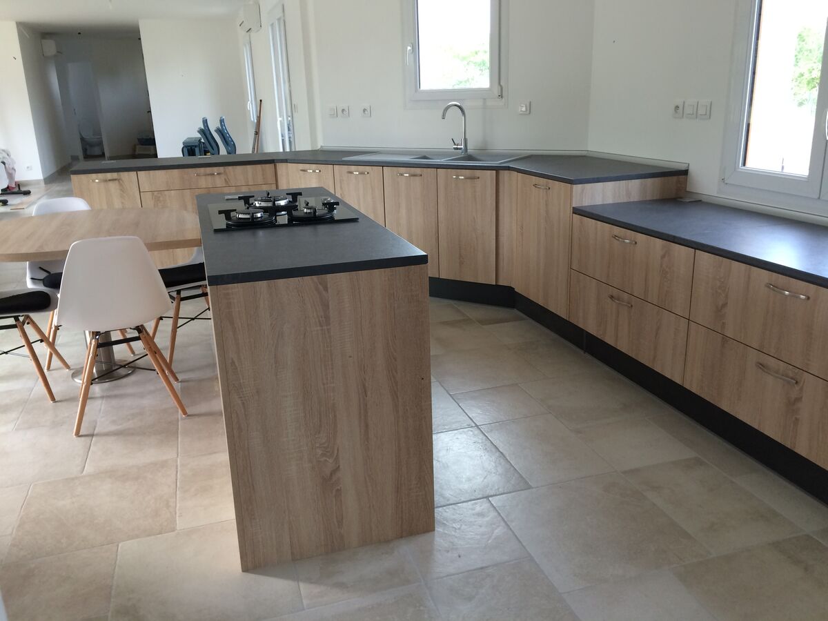 Cuisine avant-après sur mesure Vega + Chêne timber