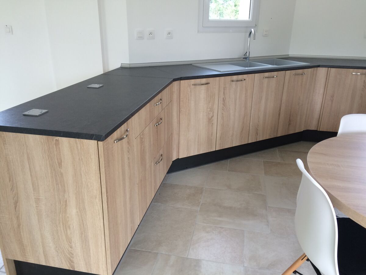 Cuisine avant-après sur mesure Vega + Chêne timber