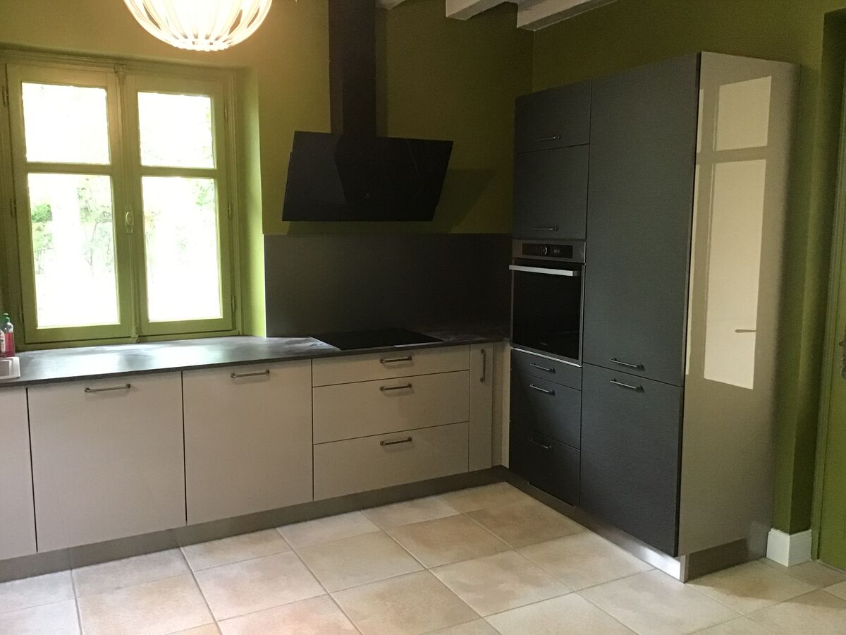 Cuisine équipée sur mesure Light Gris majestic Brillant