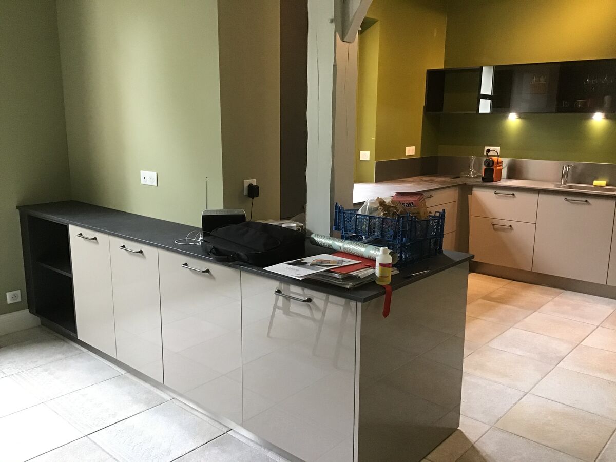 Cuisine avant-après sur mesure Light Gris majestic Brillant