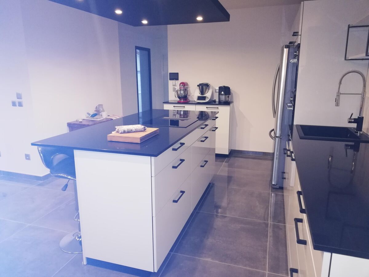 Rénovation cuisine équipée sur mesure Light Blanc Brillant