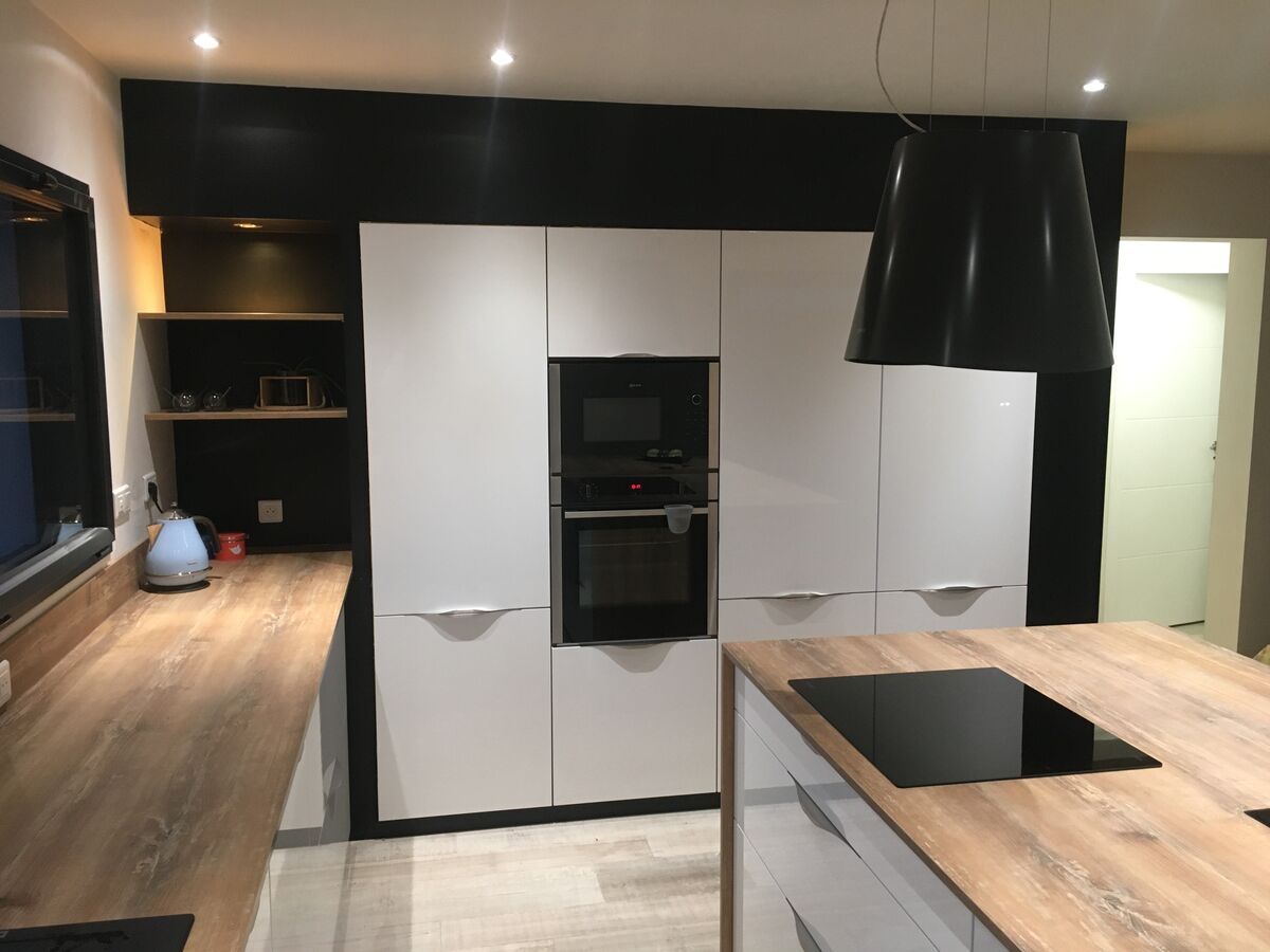 Cuisine avant-après sur mesure LIGHT Blanc Brillant