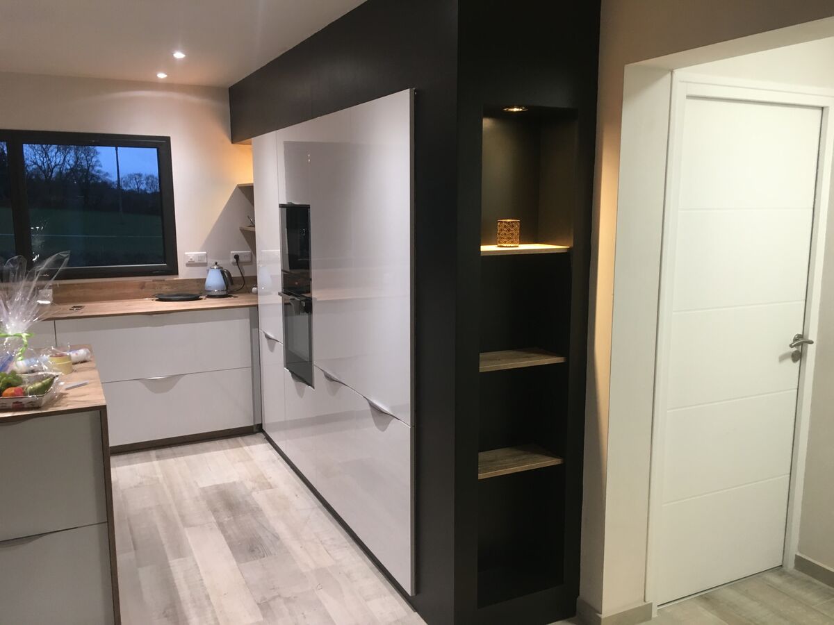 Cuisine avant-après sur mesure LIGHT Blanc Brillant