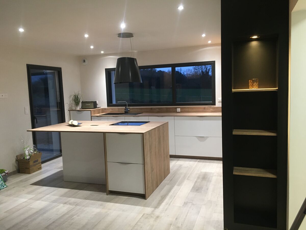 Cuisine avant-après sur mesure LIGHT Blanc Brillant