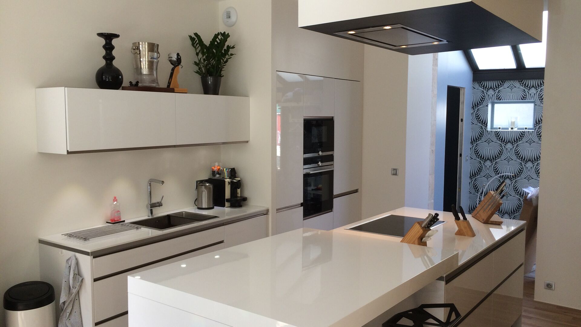 Cuisine équipée sur mesure Light Blanc brillant