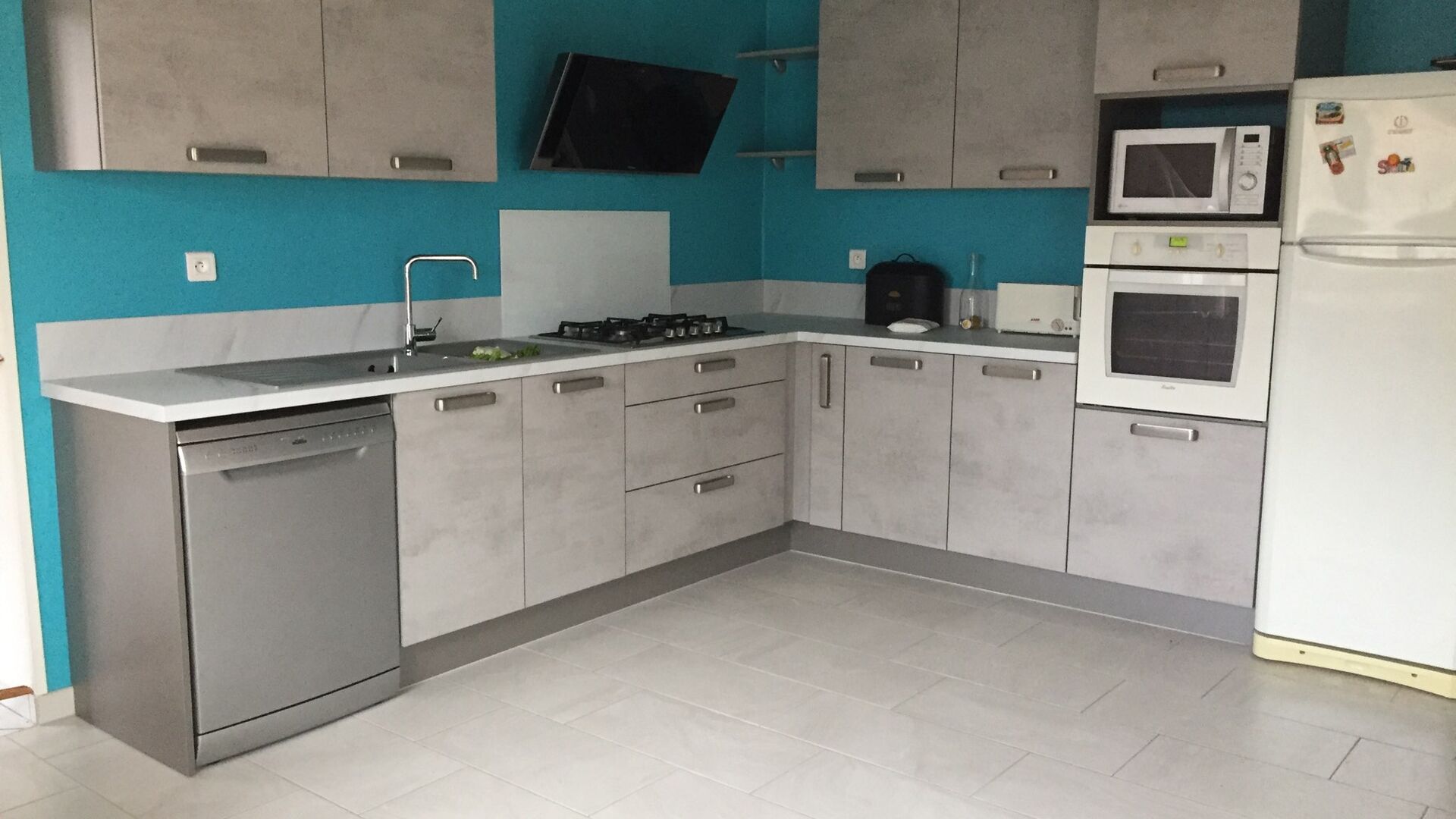 Cuisine équipée sur mesure Trend Béton Clair