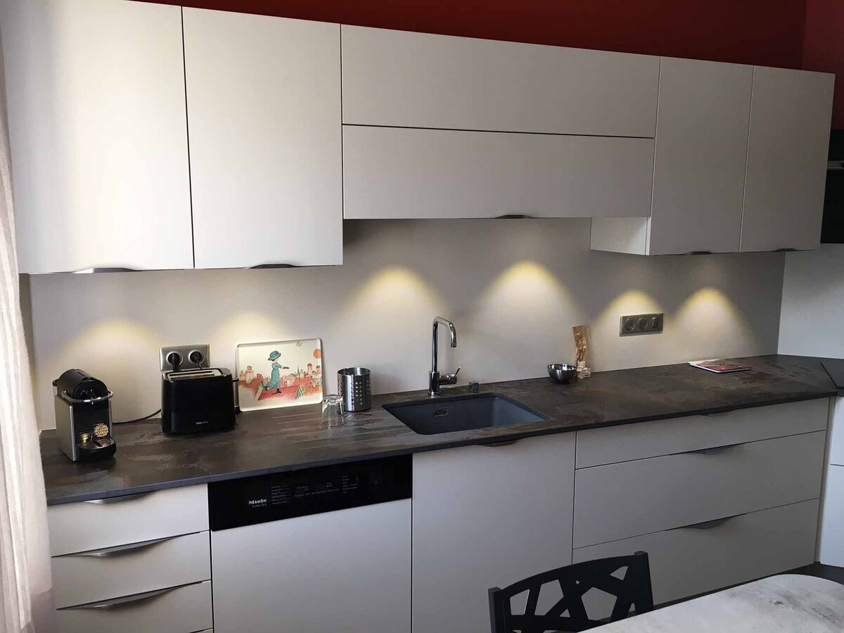 Cuisine avant-après sur mesure Trend Pannacotta mat